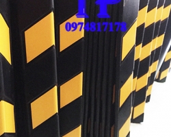 Đệm cao su chữ v ốp cạnh cột tường